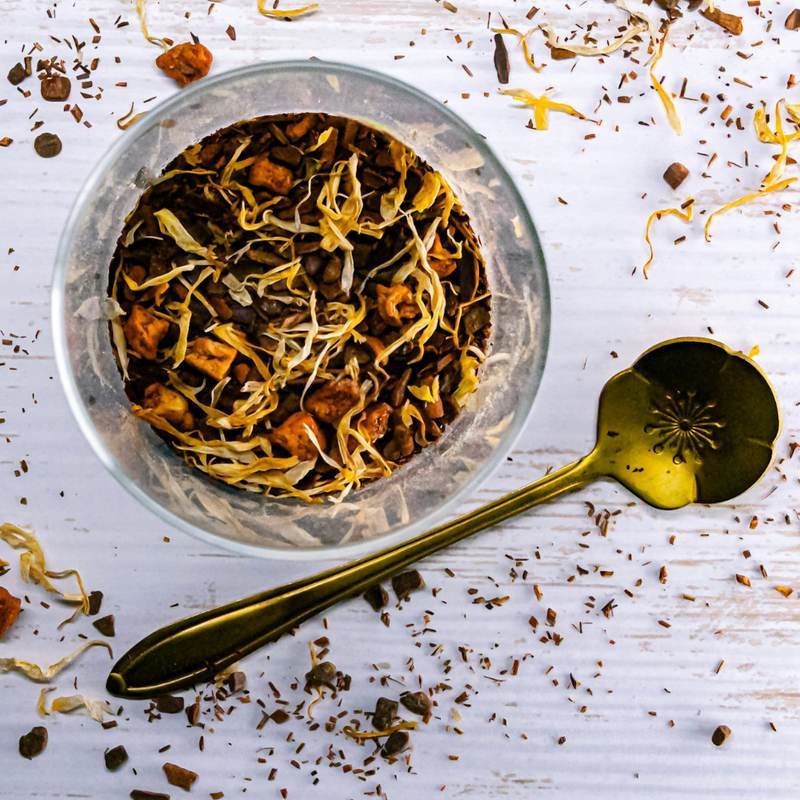 Spiced Apple Herbal Tea — loose-leaf herbal tea blend